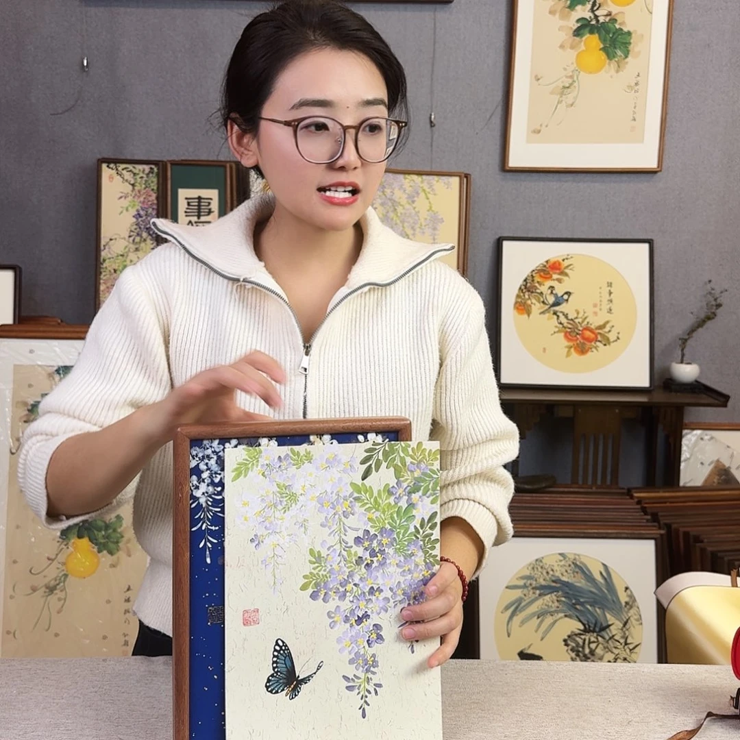 国画手绘带框尺寸： 23*32