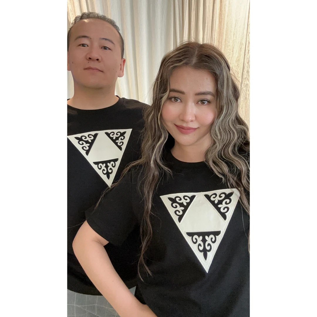 卡丝路时尚民族风个性贴布绣刺绣重工男女同款黑色情侣T恤