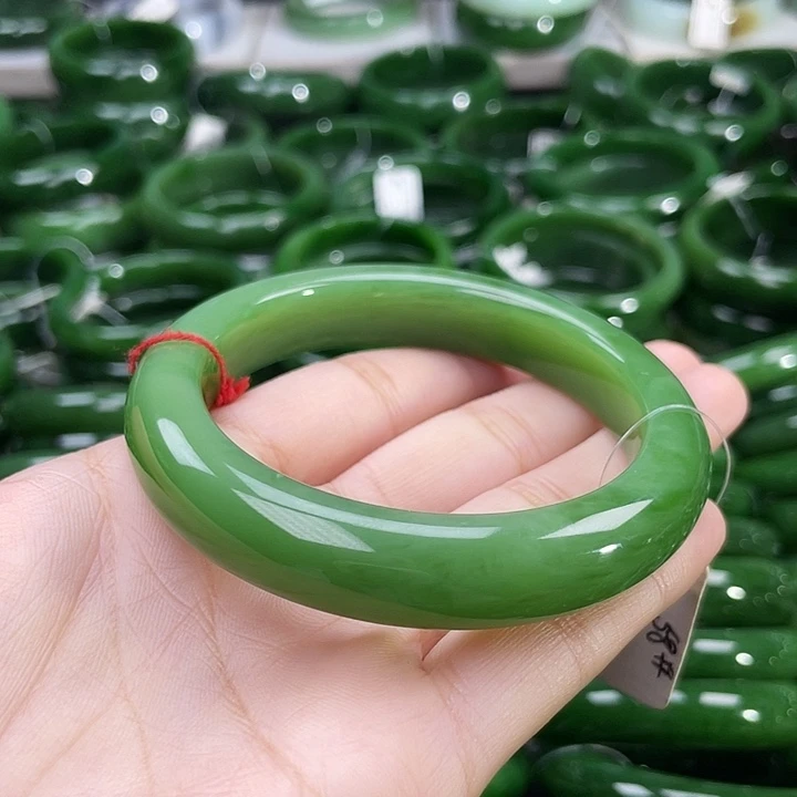 未镶嵌手镯和田玉（碧玉）