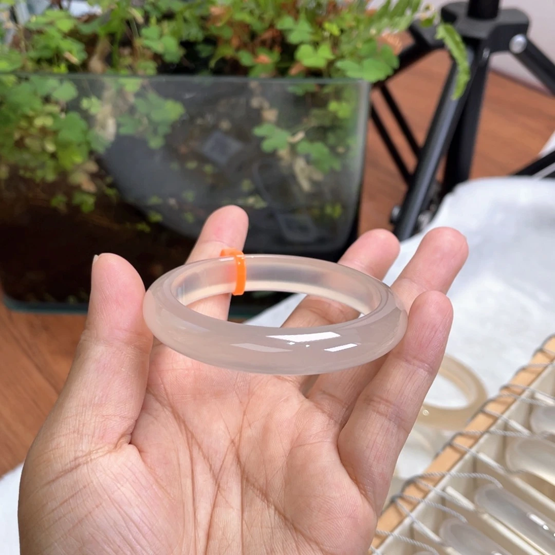 玛瑙/玉髓手镯未镶嵌纹理