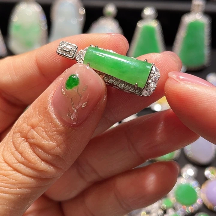 翡翠银S925镶嵌颈饰