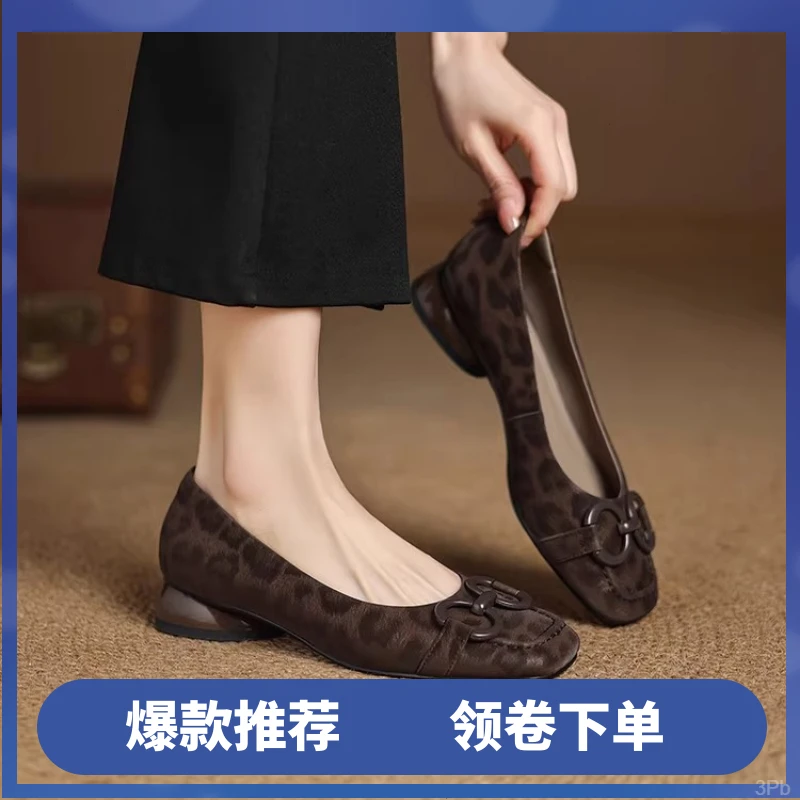 爆款新款夏季韩版浅口低跟鞋子豹纹女方头复古磨砂粗跟平底女单鞋