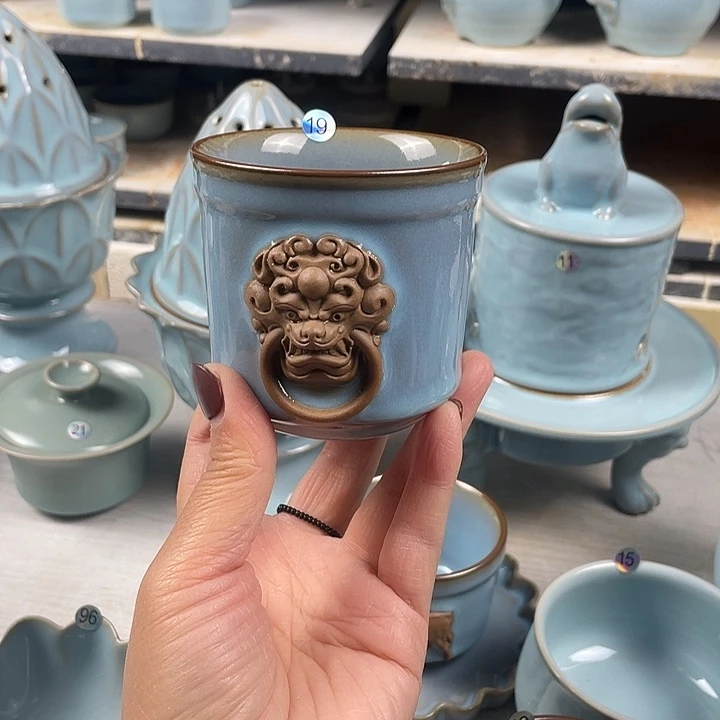 瓷片兽头杯微瑕19