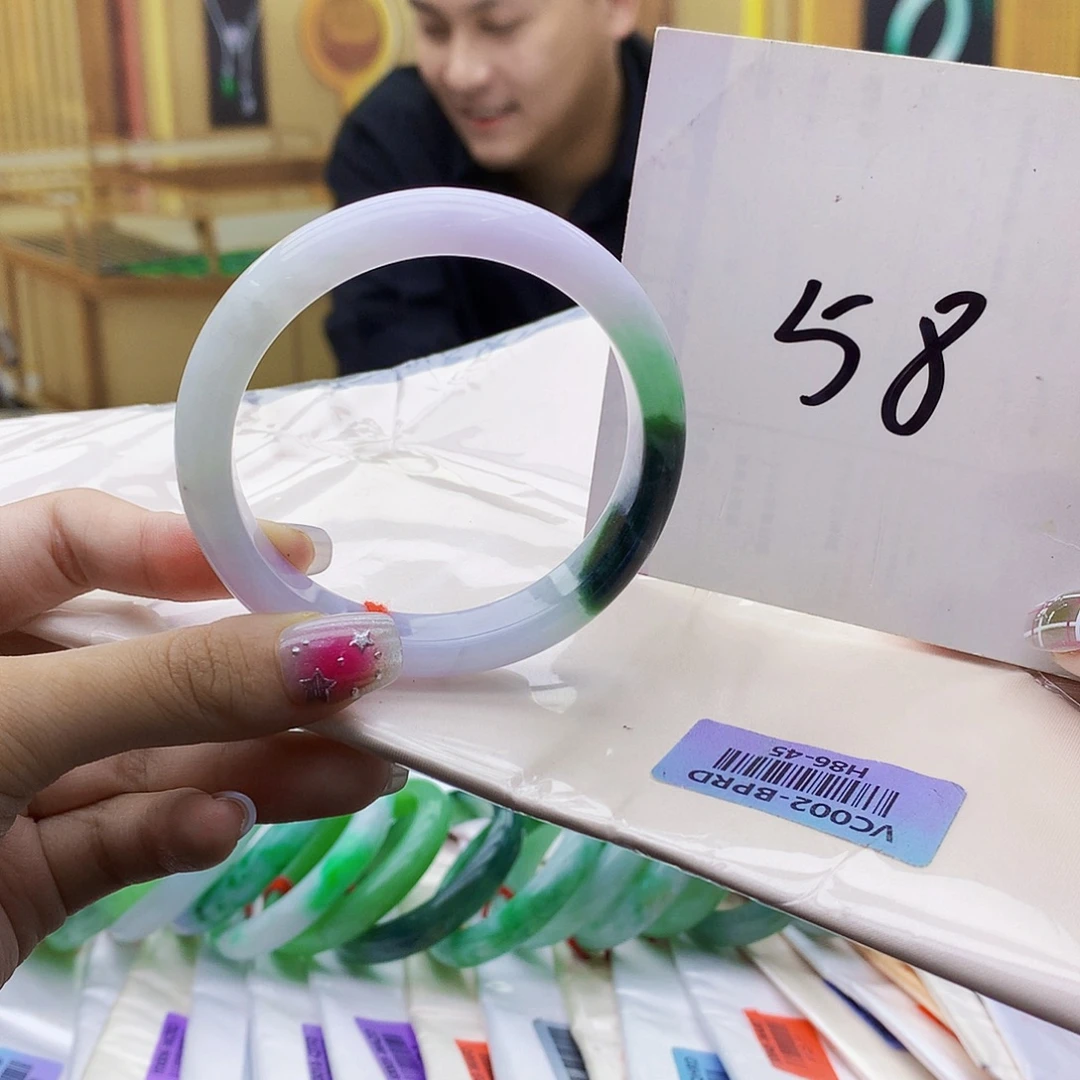 翡翠未镶嵌手镯hhh