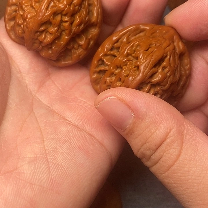文玩核桃吊坠虎头41