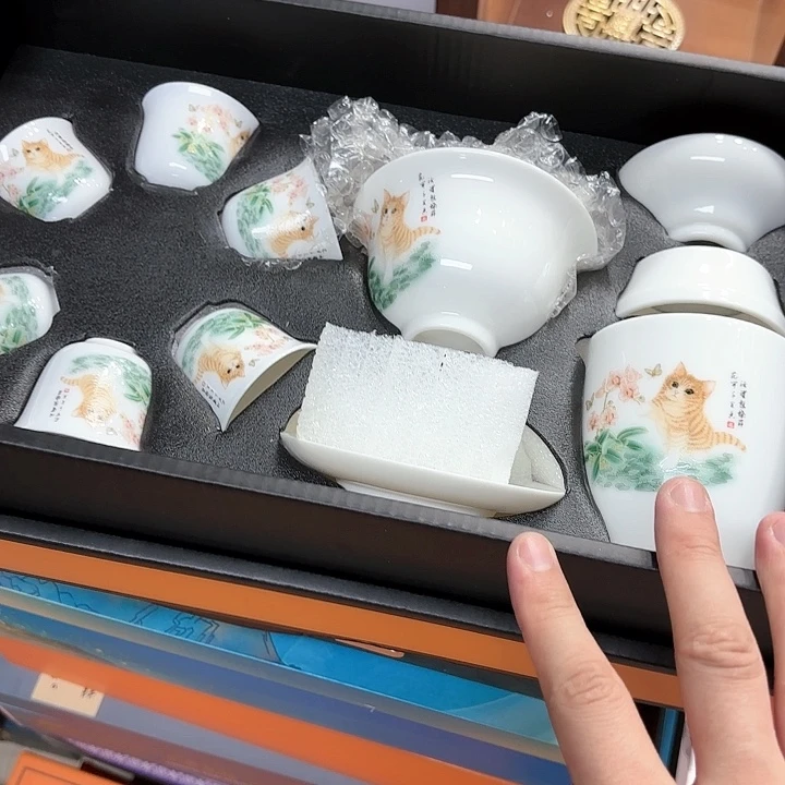 孤品茶具套装等等。