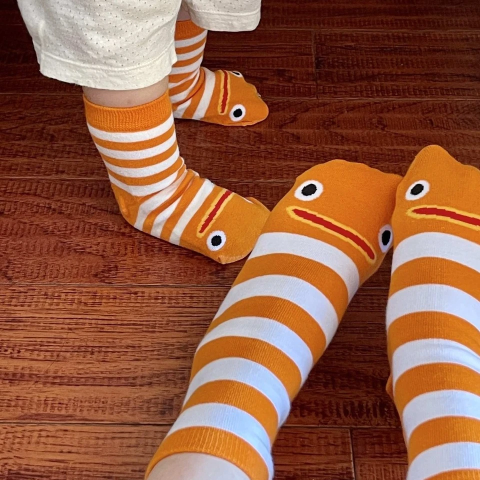 冲绳水族馆花园鳗袜秋冬中筒袜超级可爱条纹搞怪袜蓝色鲨鱼小鲸