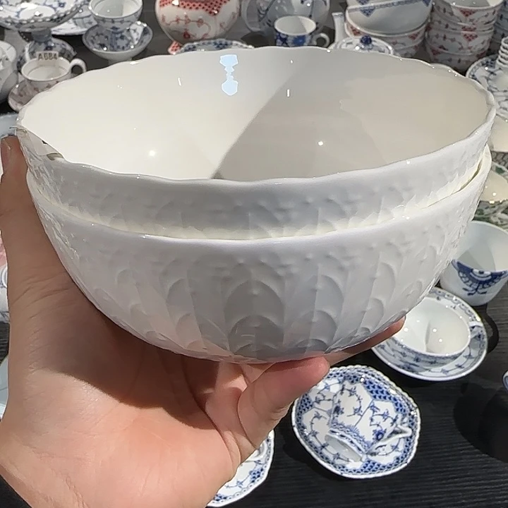 两个面碗面碗面碗