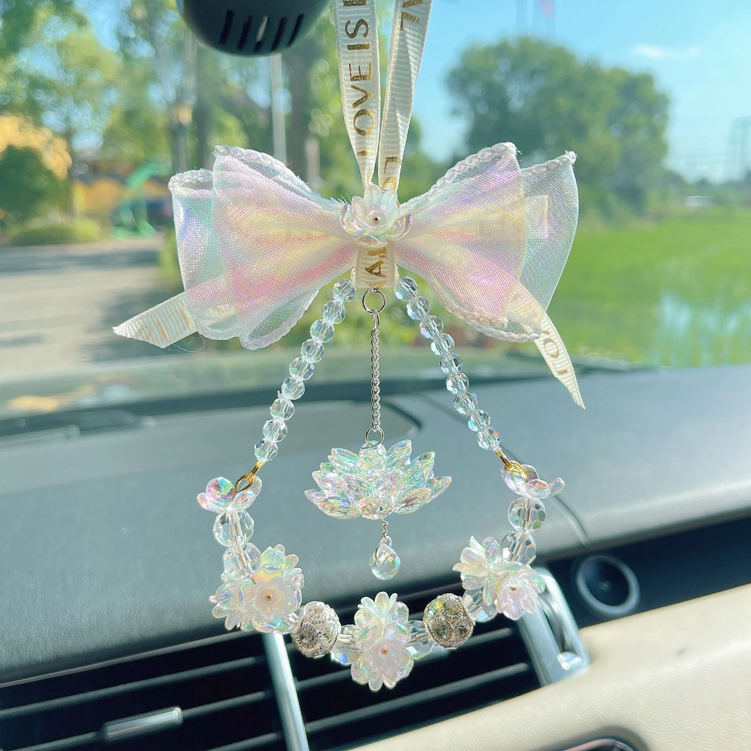 水晶莲花汽车挂件女生2025网红后视镜车内吊饰车载高级感吊坠挂饰
