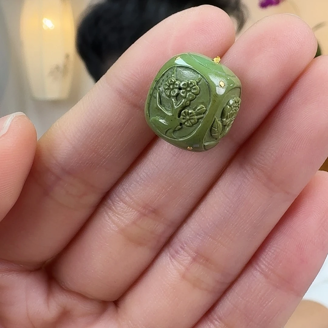 绿松石未镶嵌挂件