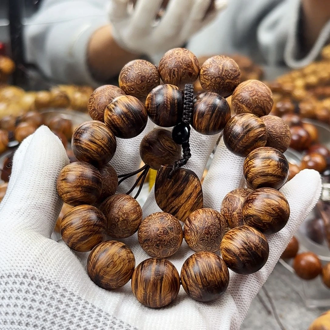 遇***想手串/手链柏木太行崖柏1.8陈化变异，1.8黑金虎皮纹