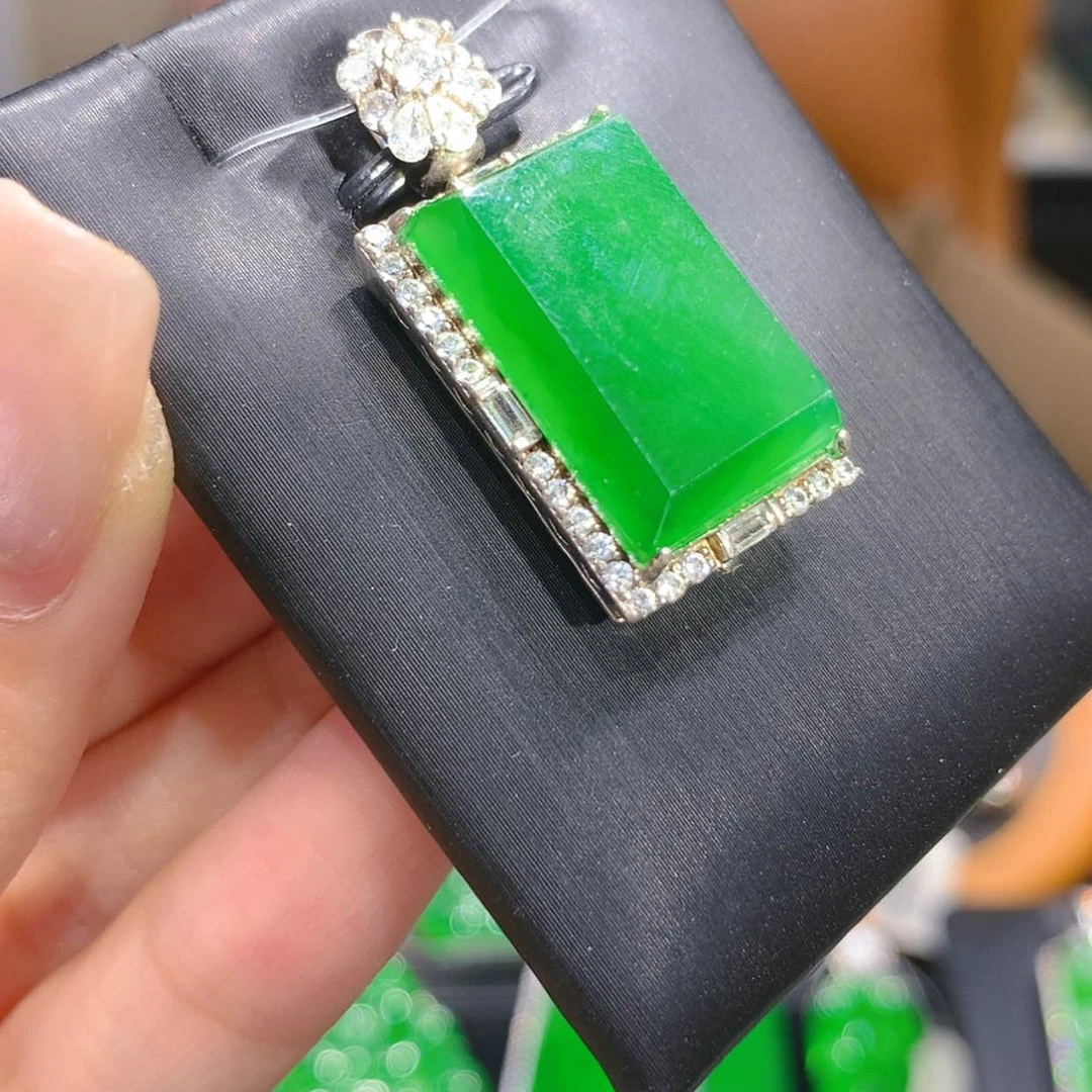 【闪购商品】颈饰银S925镶嵌翡翠5柒姐