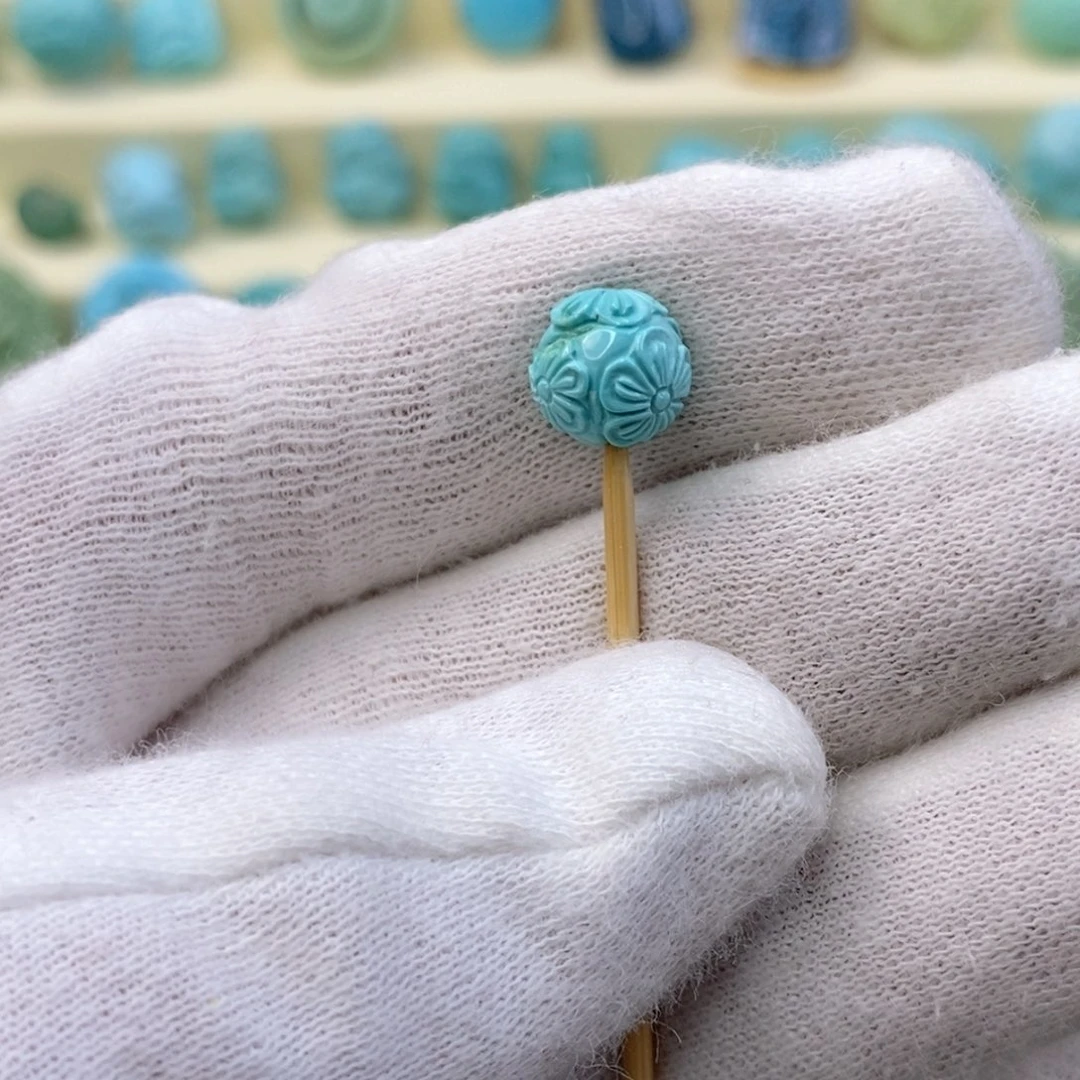 南红玛瑙未镶嵌珠宝奇石