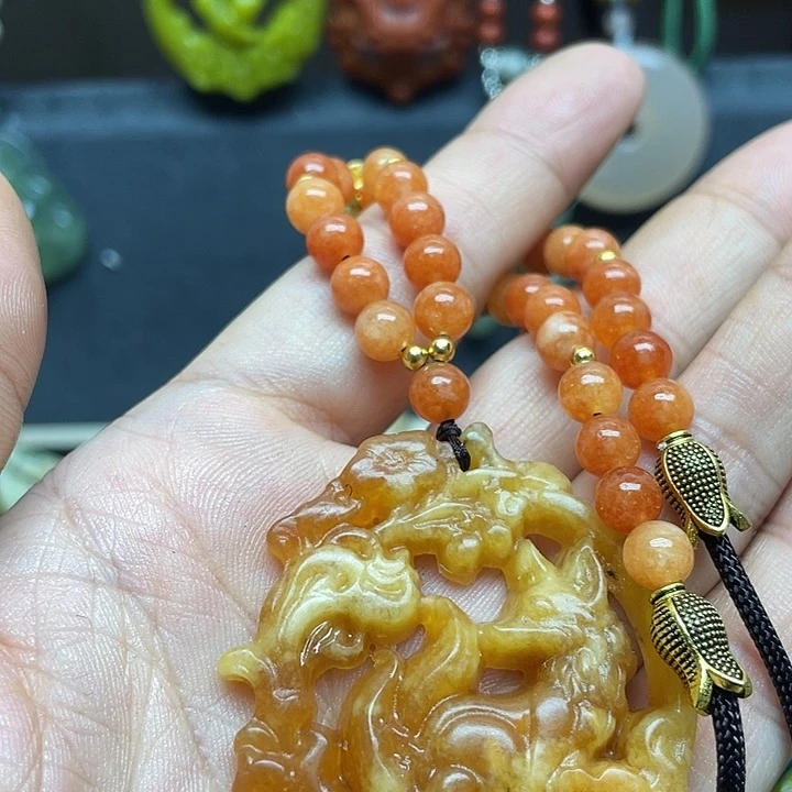 未镶嵌蛇纹石玉颈饰