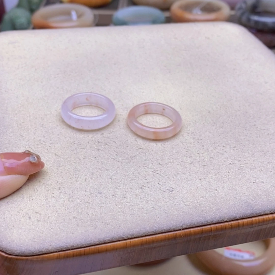 【闪购商品】石英质玉手镯未镶嵌じ****儿