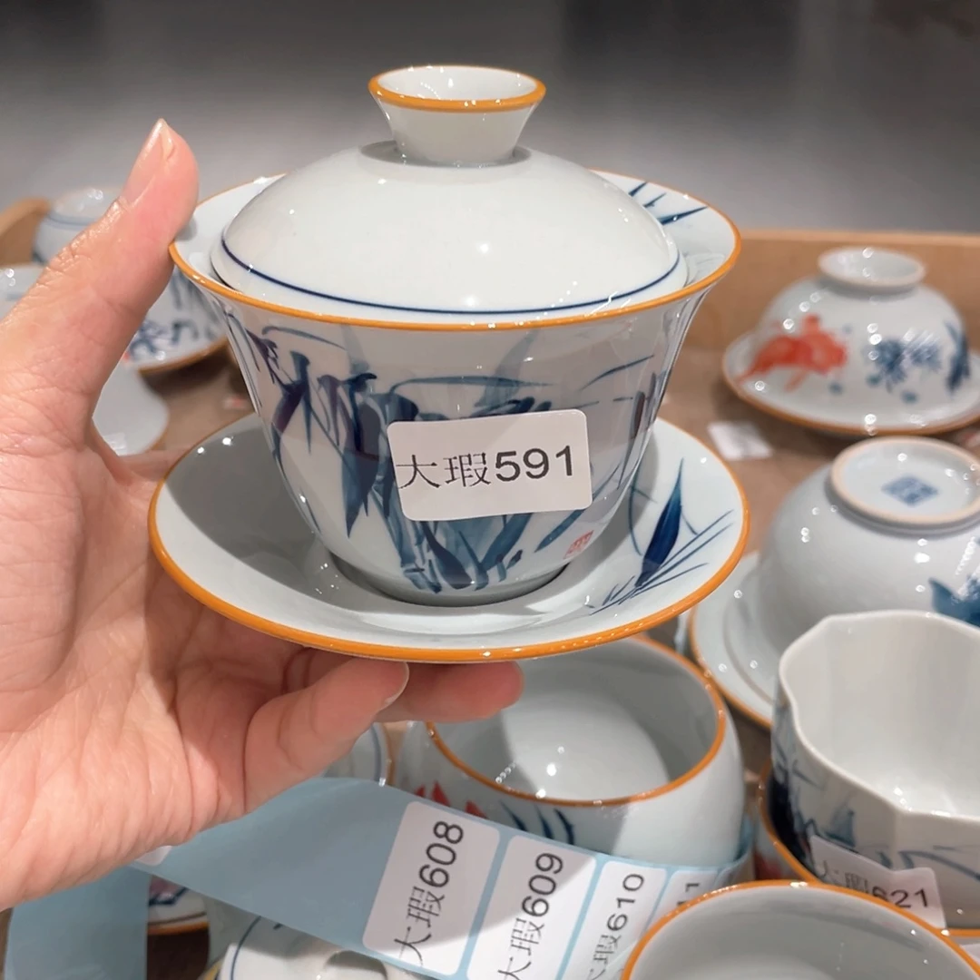 釉下手绘茶具微瑕