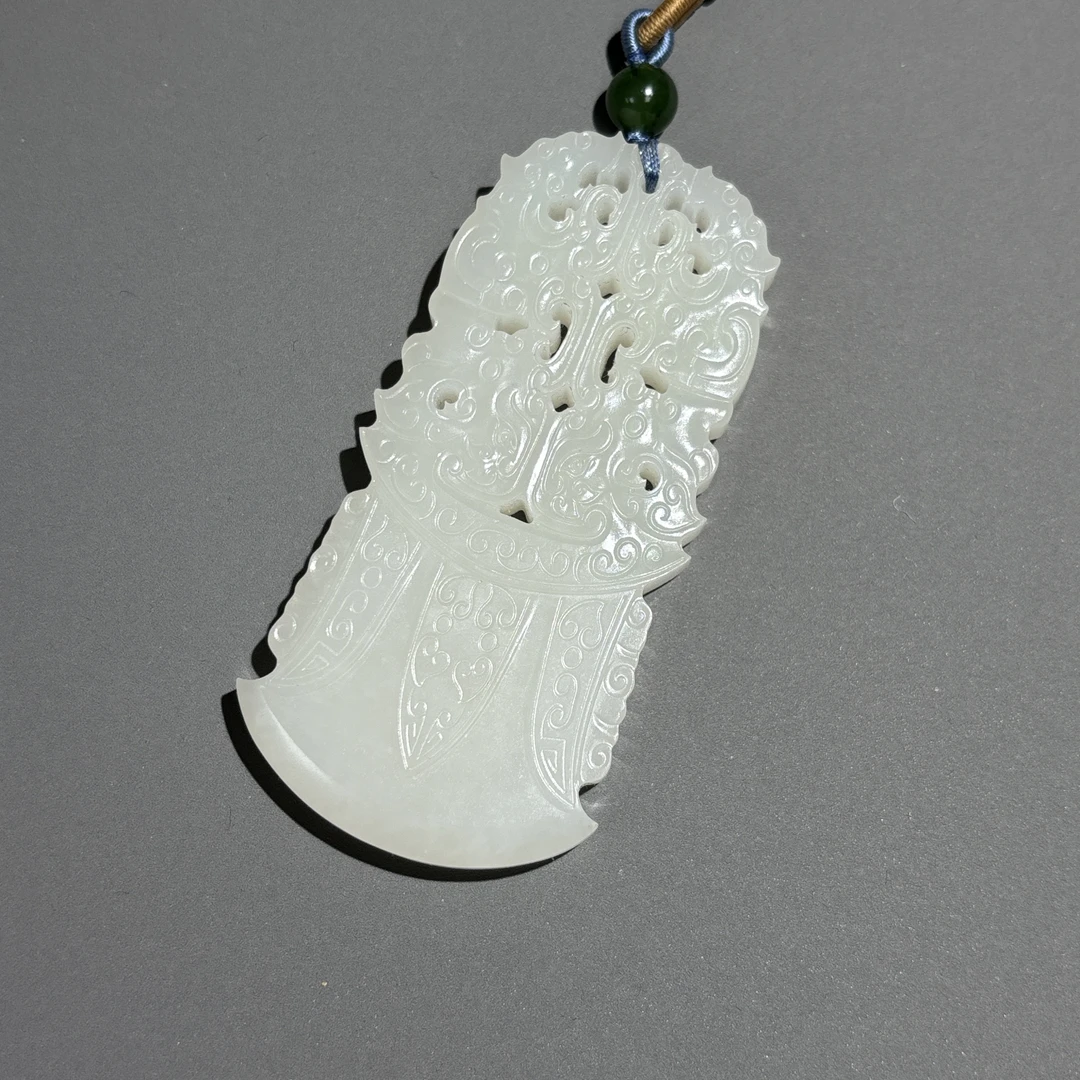 清代和田玉府上有龙牌子