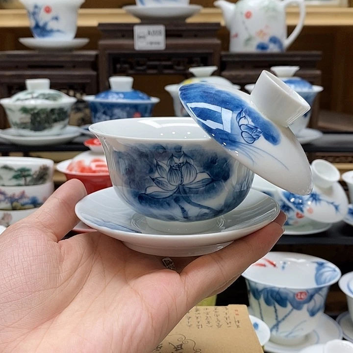 手绘蓝莲花悬停盖碗150cc釉下彩微瑕福利款