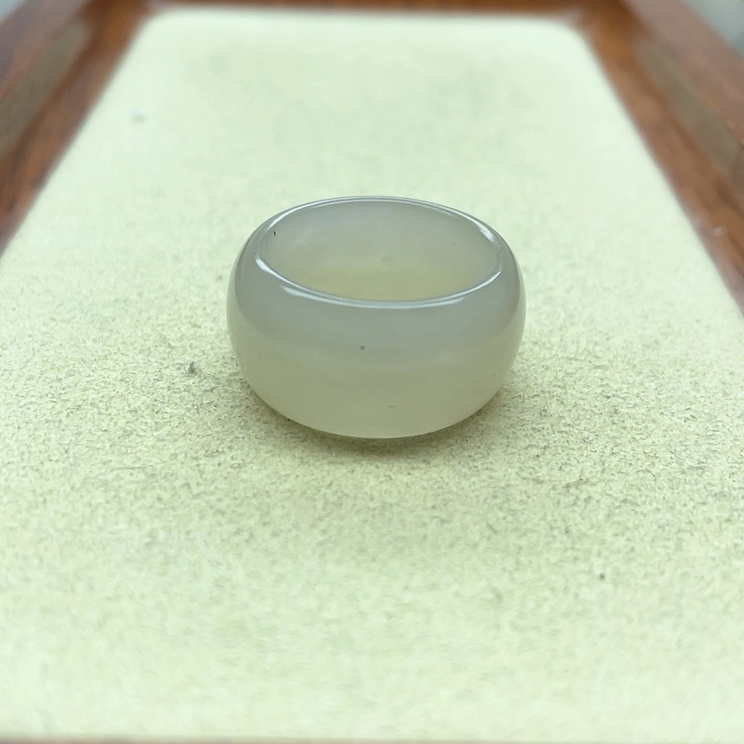未镶嵌戒指和田玉74冰藕粉墩墩14号