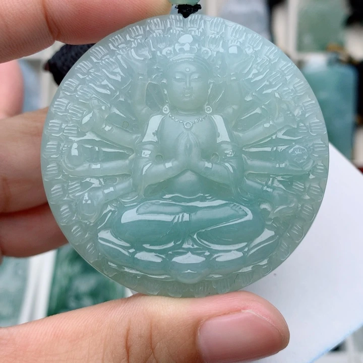 翡翠未镶嵌颈饰千手