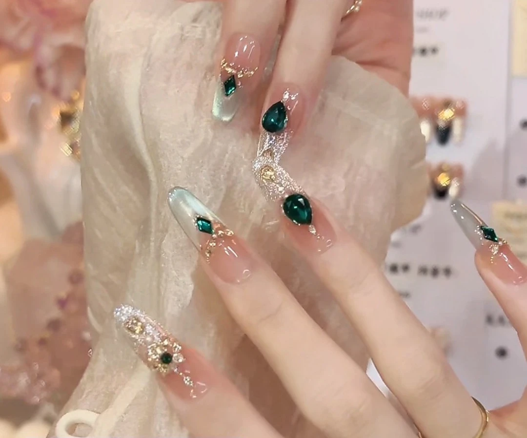 【莫妮卡】高品质穿戴甲腮红微笑光疗猫眼立体可拆卸美甲