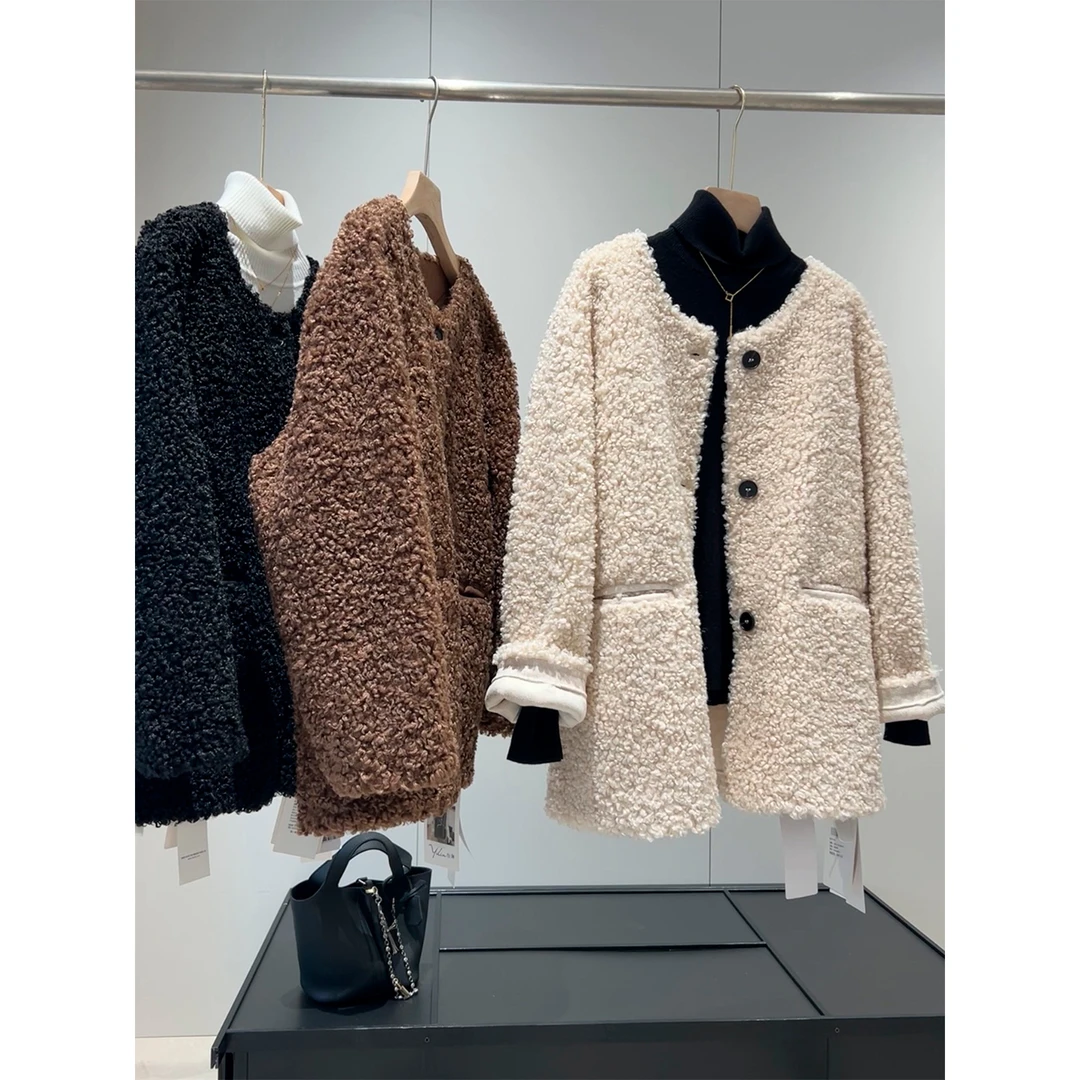 减龄气质款！厚实保暖圆领排扣仿羊羔毛百搭外套显瘦上衣