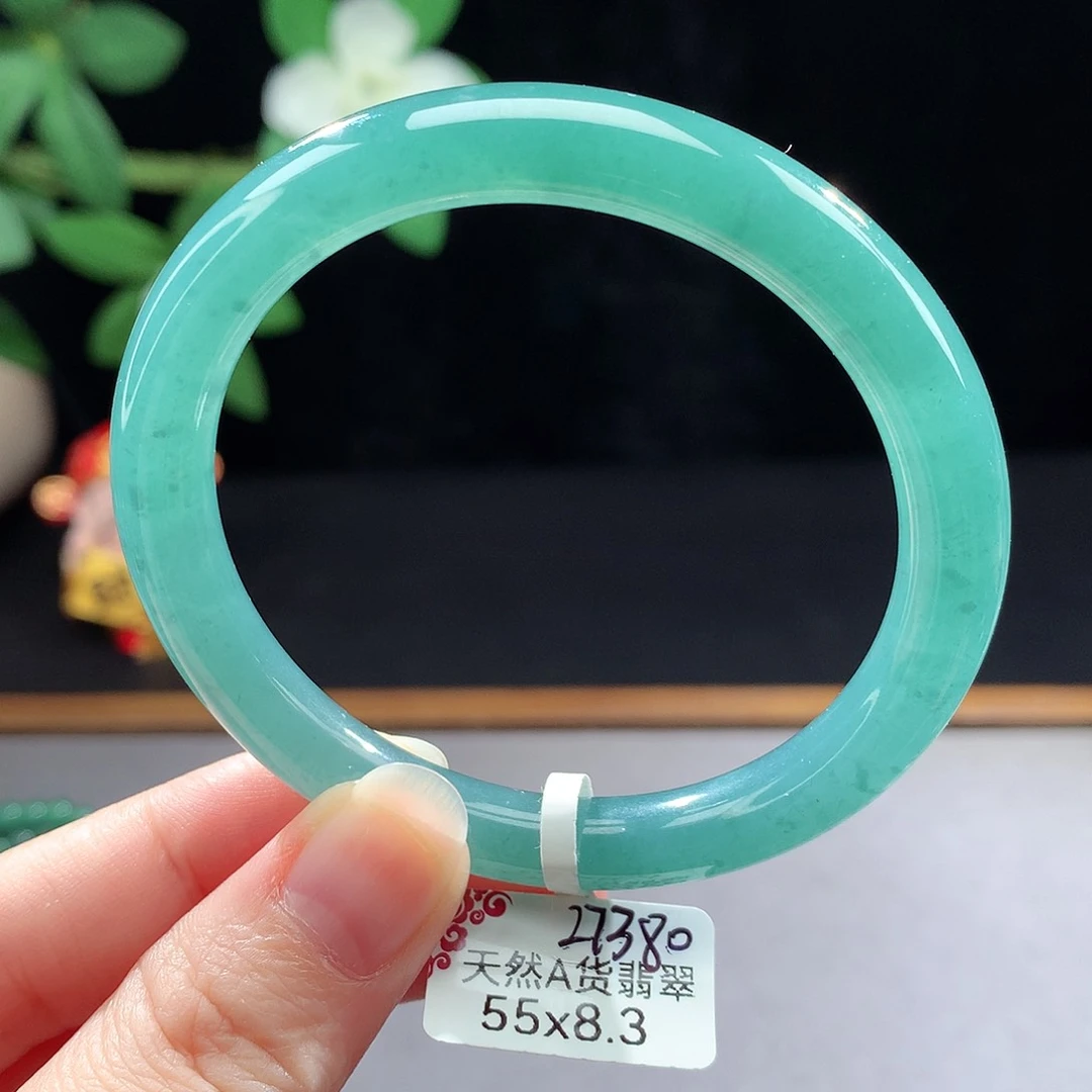 未镶嵌手镯（圆镯）翡翠