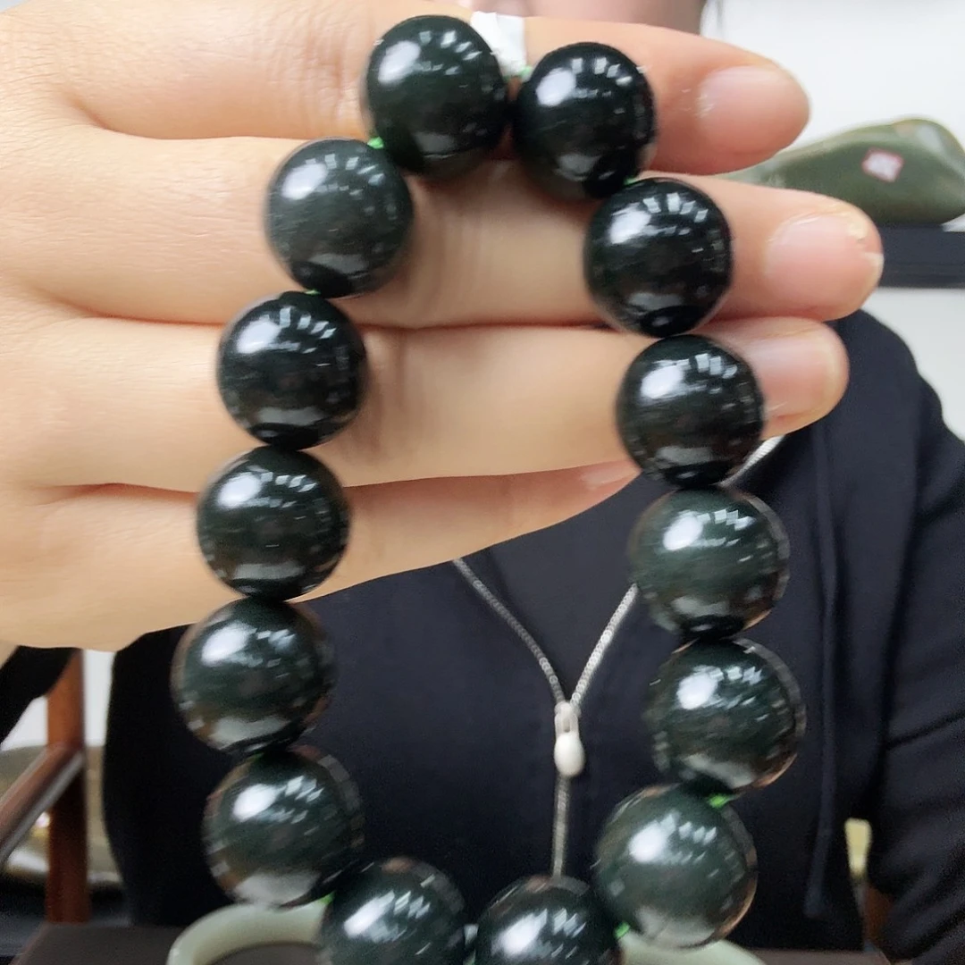 和田玉未镶嵌手串