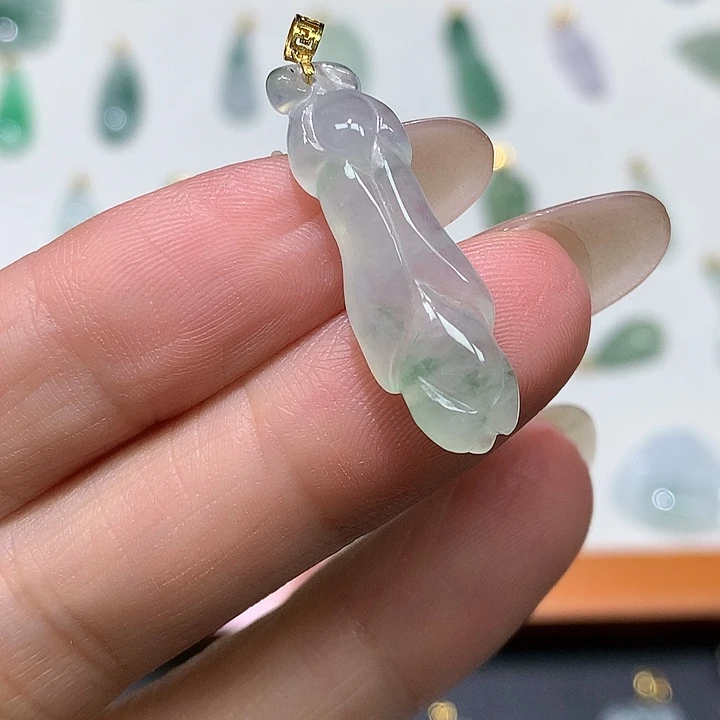 颈饰18K金镶嵌翡翠