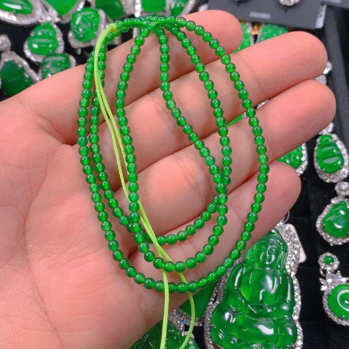 翡翠颈饰未镶嵌小米珠