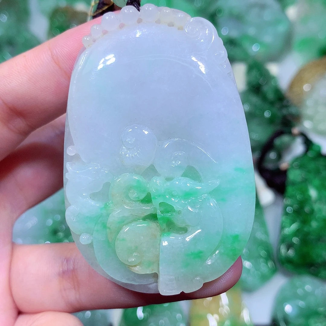 吊坠(不含链)未镶嵌翡翠