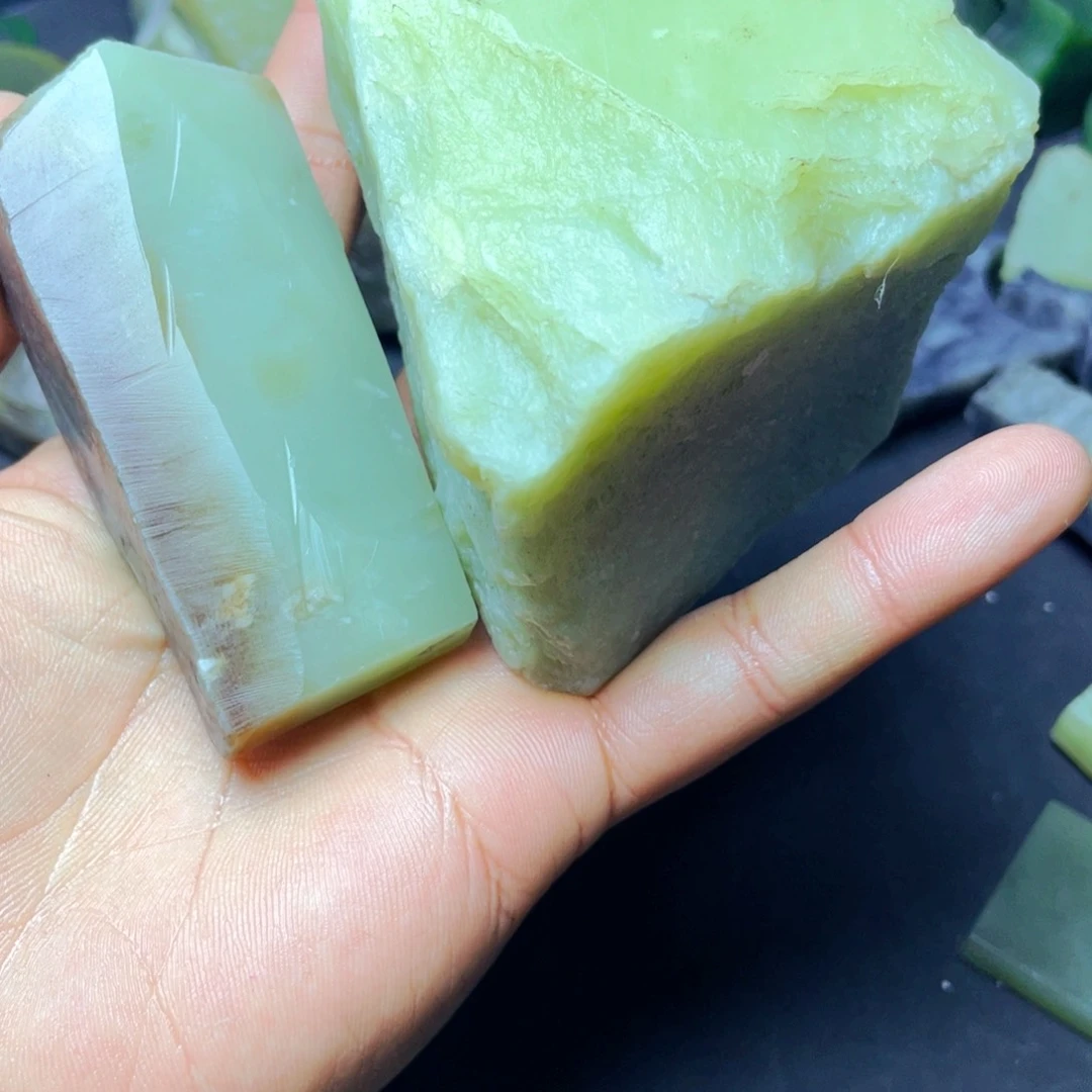 和田玉珠宝半成品未镶嵌大**河