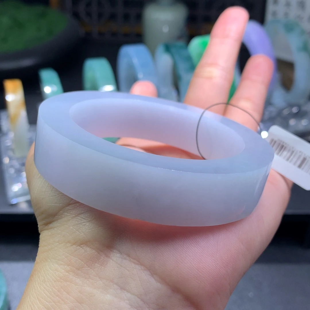 未镶嵌手镯定制翡翠