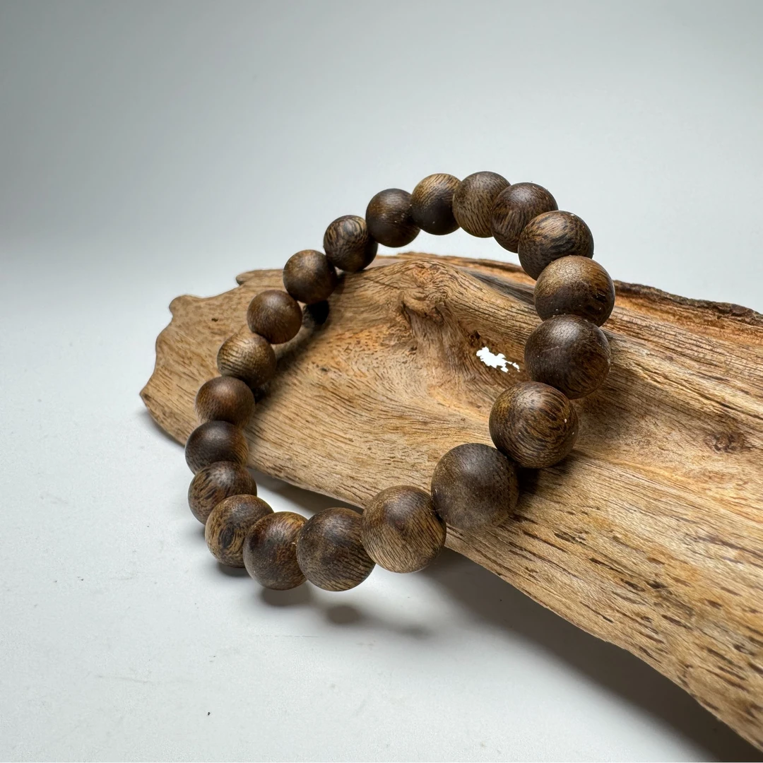 沉香海南沉香1.1规格圆珠单圈6克+