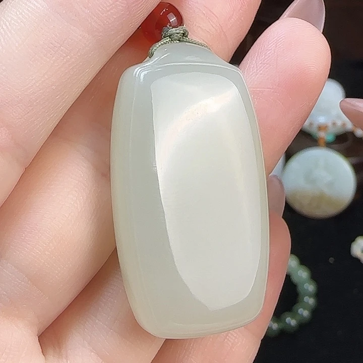 和田玉未镶嵌颈饰定制发货