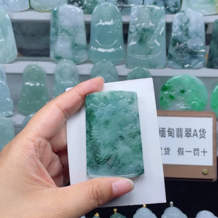 颈饰未镶嵌翡翠山水牌