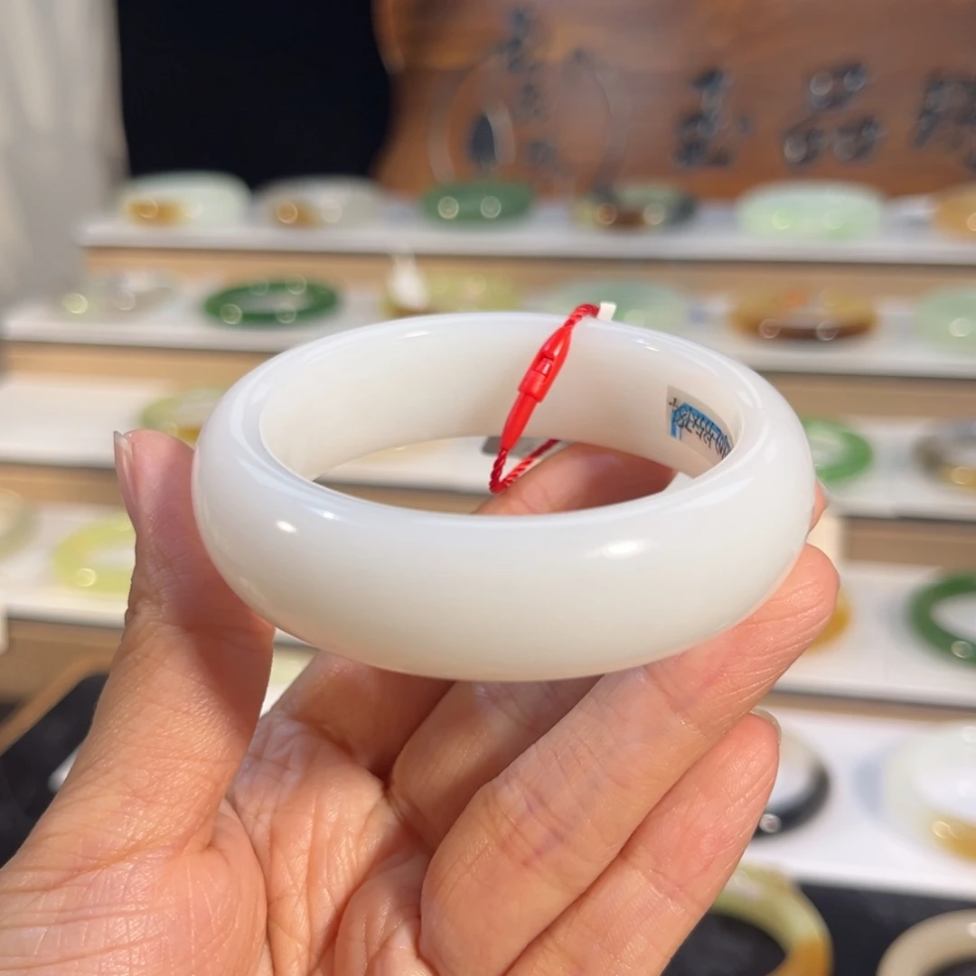 和田玉未镶嵌手镯  「羊脂白玉」新疆 同款3万➕