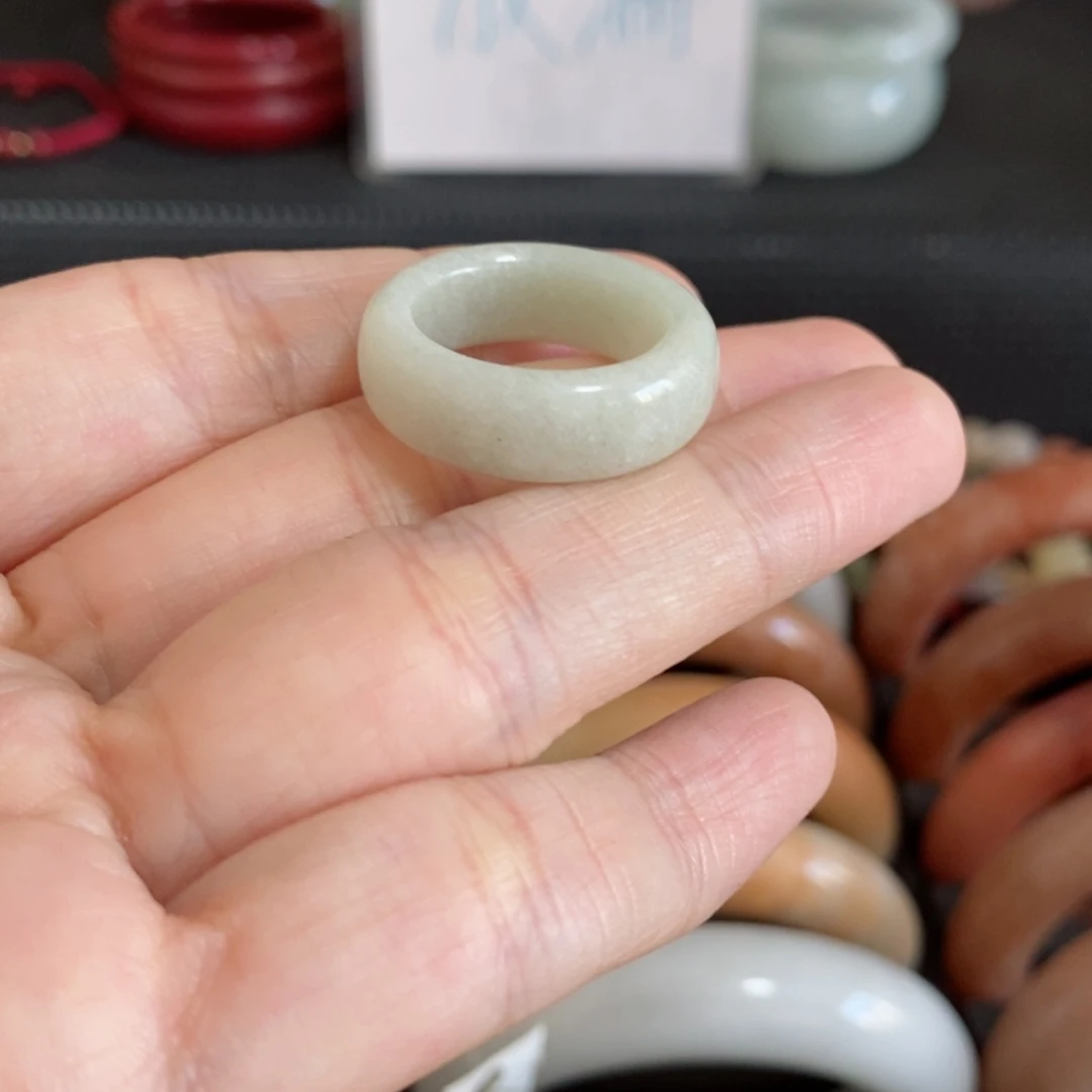 未镶嵌石英质玉戒指欧**运
