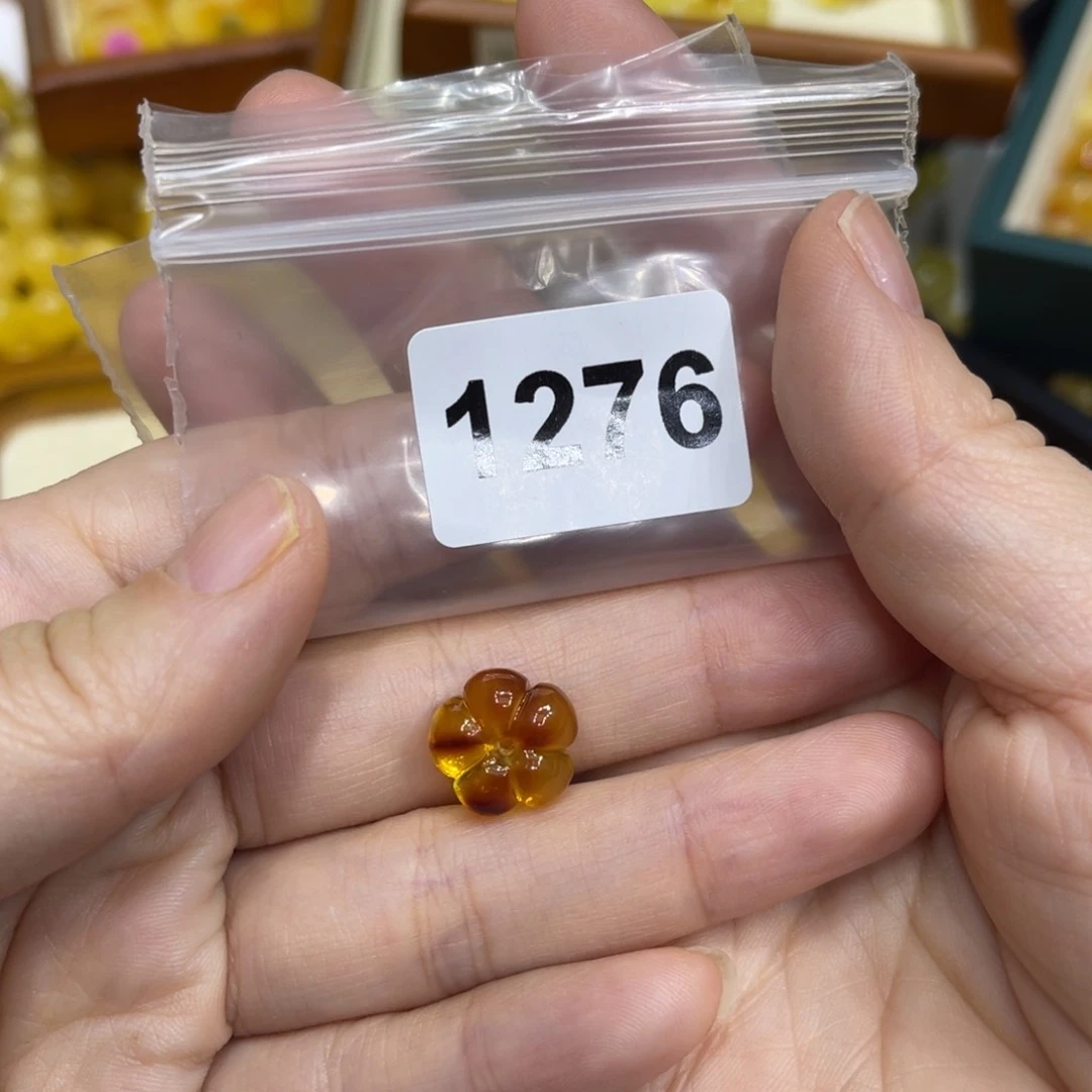 琥珀珠宝奇石未镶嵌