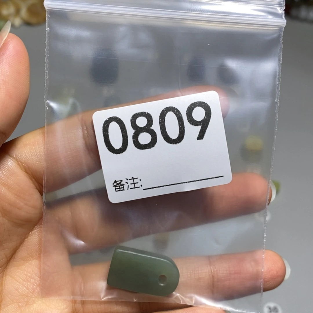 颈饰未镶嵌透闪石质玉更**嘟