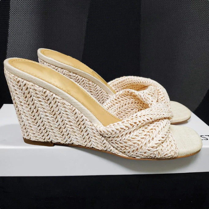 2025夏新款设计感草编编织高跟凉拖鞋女外穿扭结方头一字坡跟拖鞋