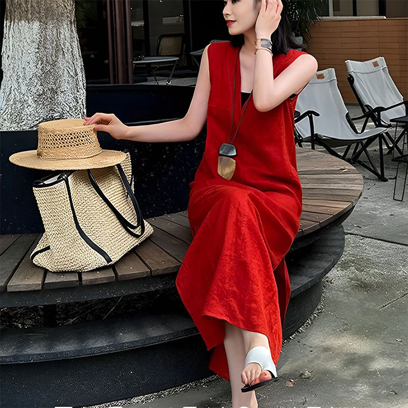 法式极简气质v领无袖背心连衣裙女2025新款夏季开叉轻奢中长裙女