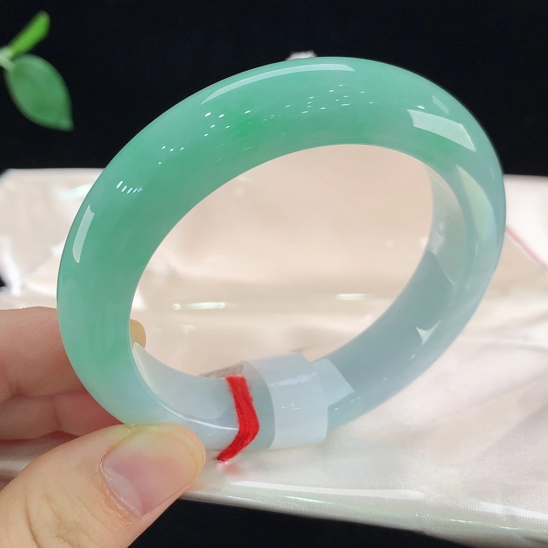 翡翠未镶嵌手镯0213