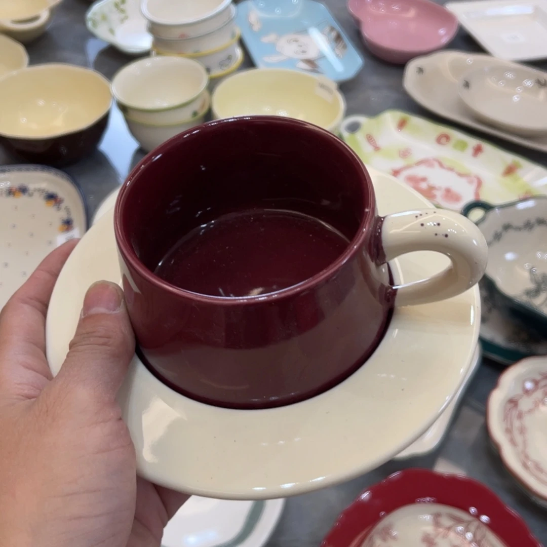 陶瓷微瑕餐具介意勿拍，满18飞！