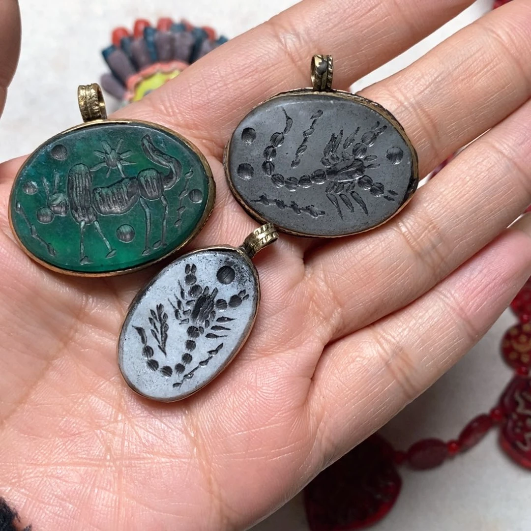 琉璃颈饰印度尼西亚配件三个