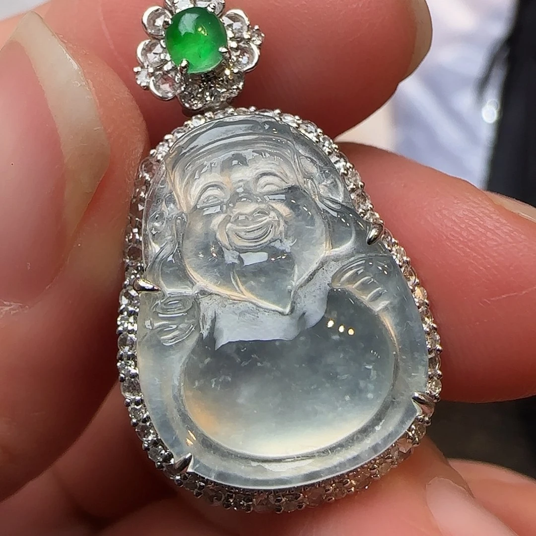 翡翠18K金镶嵌吊坠(赠链)