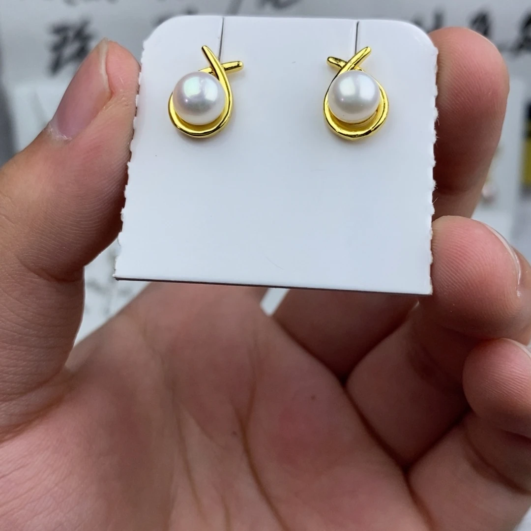 淡水珍珠耳饰未镶嵌