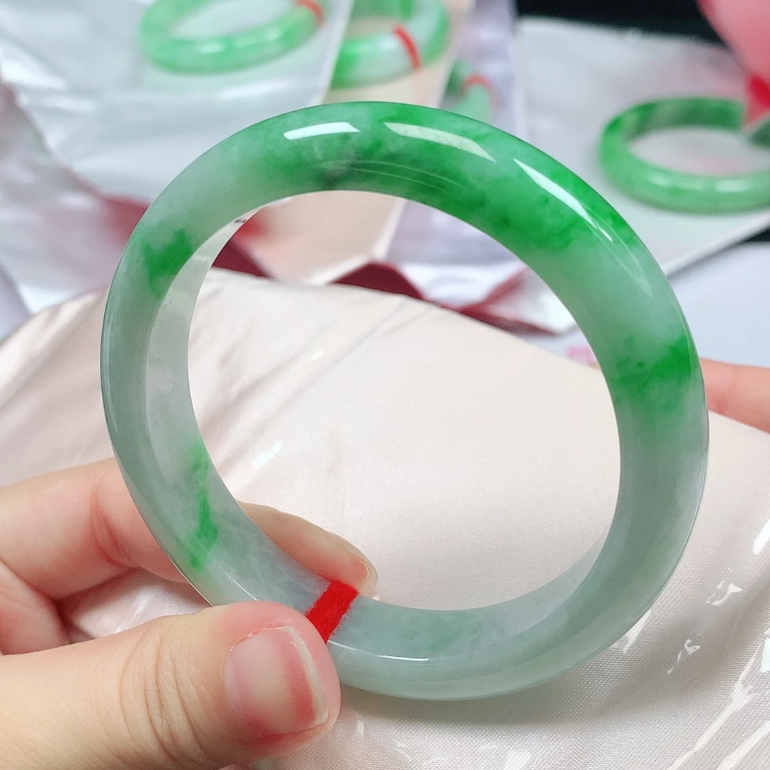 翡翠未镶嵌手镯1481