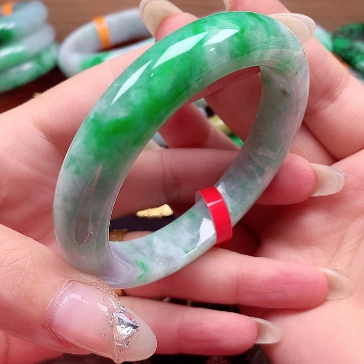 翡翠未镶嵌手镯翡翠翡翠手镯