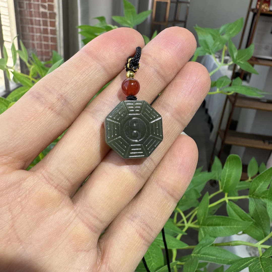和田玉青黄口八卦牌吊坠20mm珠宝玉石 玉质温润细腻挂件
